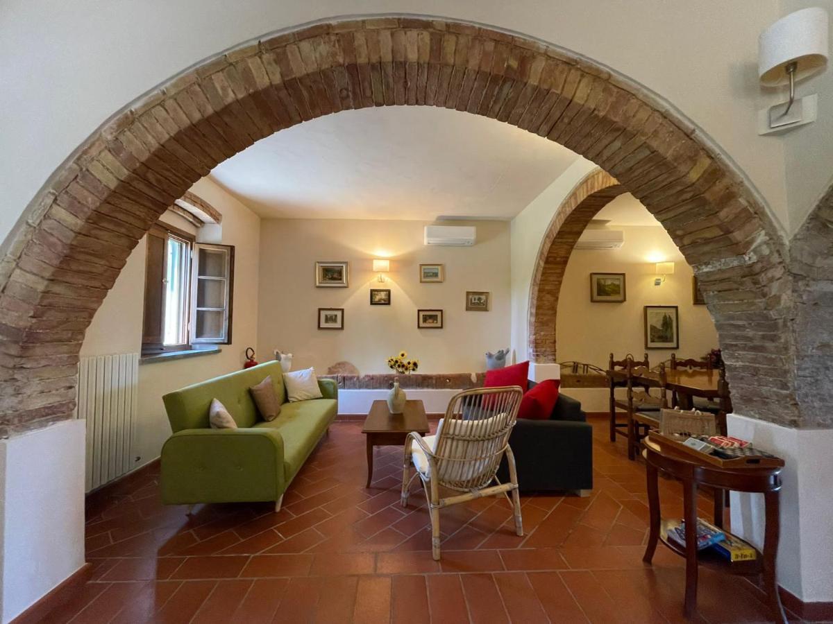 Vakantiehuis Podere I Sorbi, Spacious Tuscan Villa, Lajatico, Nr Pisa *